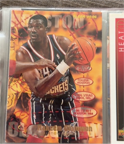 1995-96 Fleer #224 Hakeem Olajuwon — front