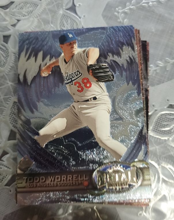 1997 Fleer Metal Universe #107 Todd Worrell — front