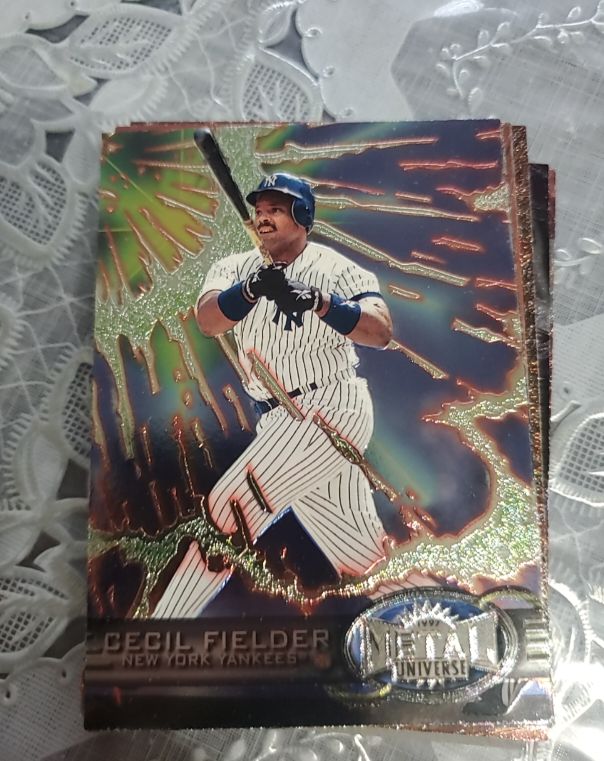 1997 Skybox Metal Universe #116 Cecil Fielder — front