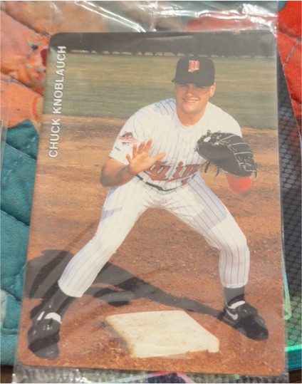 1992 Mother's Cookies #4 Chuck Knoblauch — front