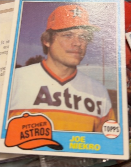 1981 Topps #6 Joe Niekro — front