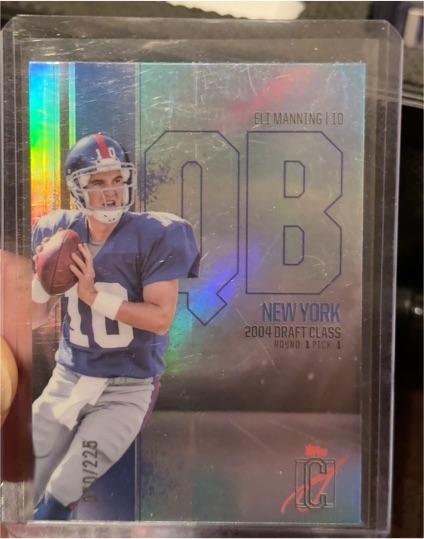 2004 Topps Signature Class #10 Eli Manning — front