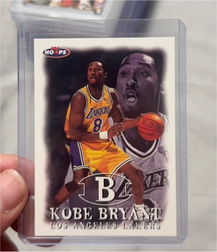 1998-99 SkyBox NBA Hoops #1 Kobe Bryant — front