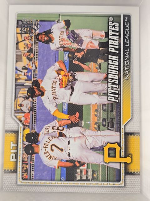 2026 Topps Series 2 #467 Pittsburgh Pirates Team Card — front