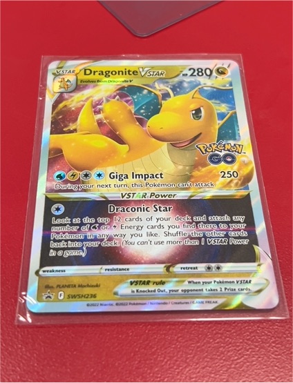 2022 The Pokémon Company Dragonite VSTAR #050/078 — front