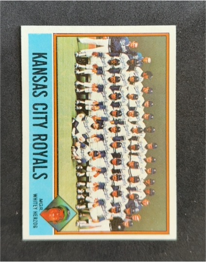1976 Topps #236 Kansas City Royals Team Card Whitey Herzog — front