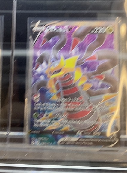 2022 The Pokémon Company Lost Origin #185 Giratina V — front