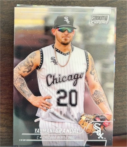 2022 Topps Stadium Club Chrome #374 Yasmani Grandal — front