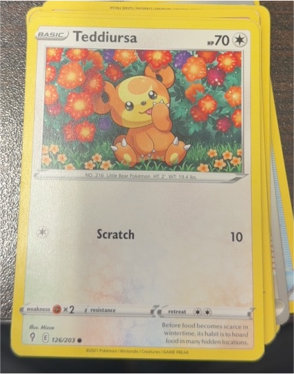 2021 Pokémon Evolving Skies #126 Teddiursa — front
