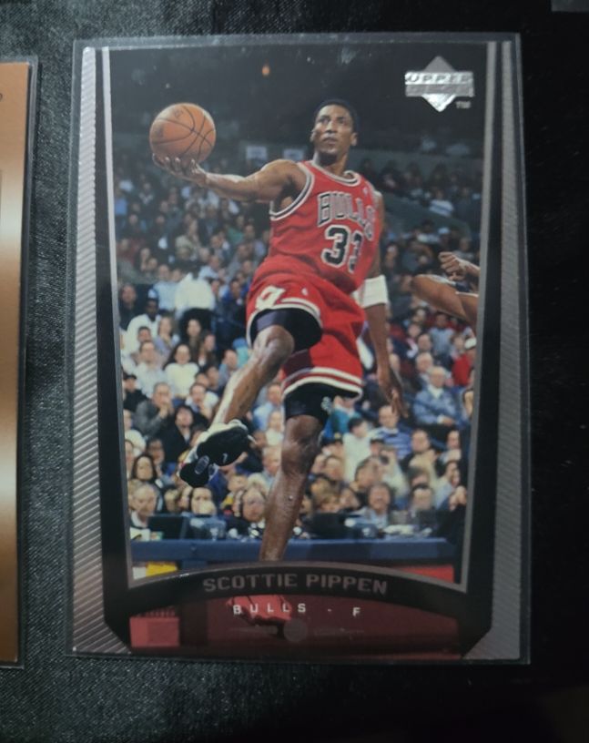 1993-94 Upper Deck #32 Scottie Pippen — front