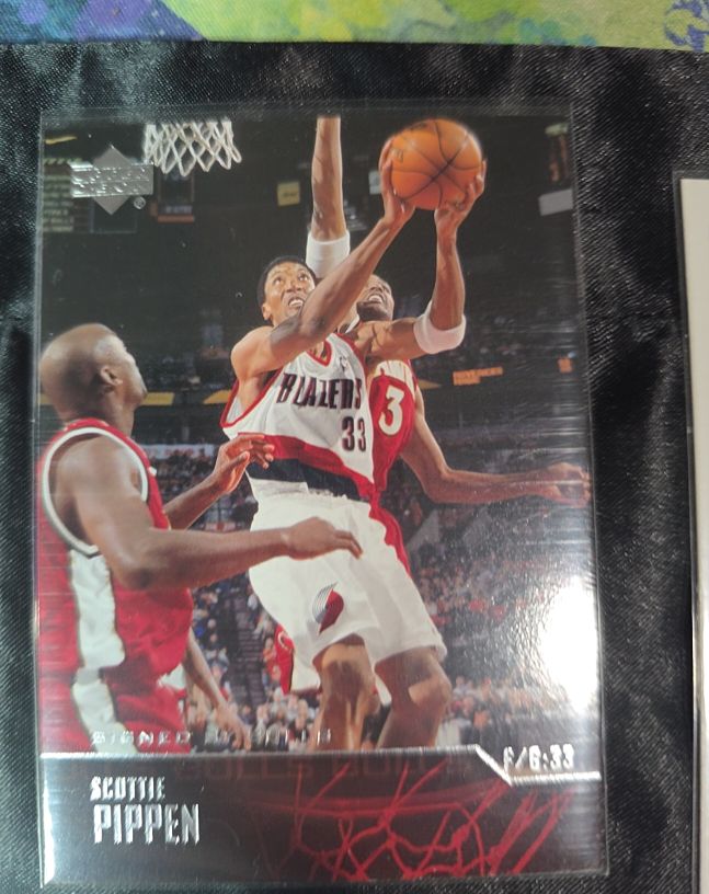 2003-04 Upper Deck #G:33 Scottie Pippen — front