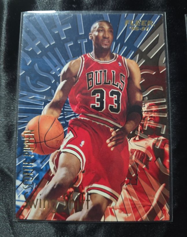 1996-97 Fleer #11 Scottie Pippen Swing Shift — front