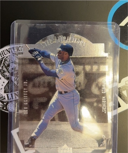1997 Upper Deck Star Attractions #SA1 Ken Griffey Jr. — front