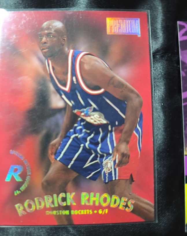 1997-98 SkyBox Premium #158 Rodrick Rhodes — front