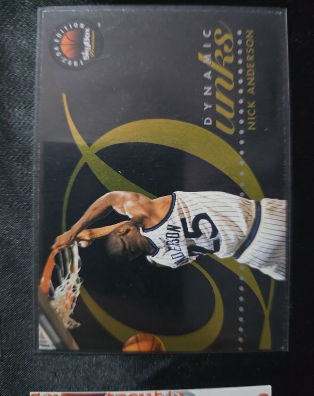 1993-94 SkyBox Premium Dynamic Dunks #D1 Nick Anderson — front
