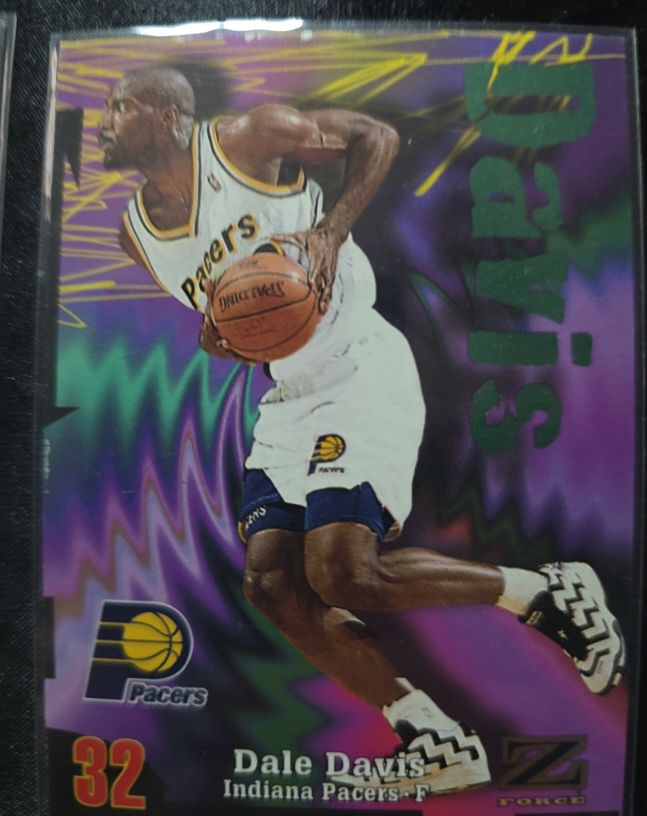 1997-98 SkyBox Z-Force #78 Dale Davis — front