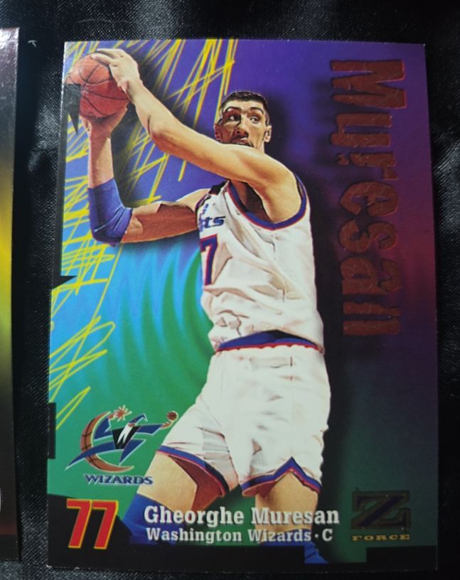 1997-98 Skybox Z-Force #77 Gheorghe Muresan — front