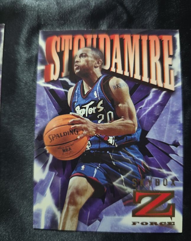 1996-97 SkyBox Z-Force #87 Damon Stoudamire — front
