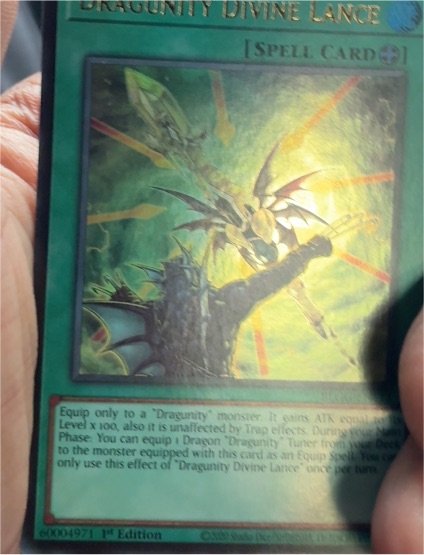 2005 Yu-Gi-Oh! BLGG-EN113 Dragunity Divine Lance — front