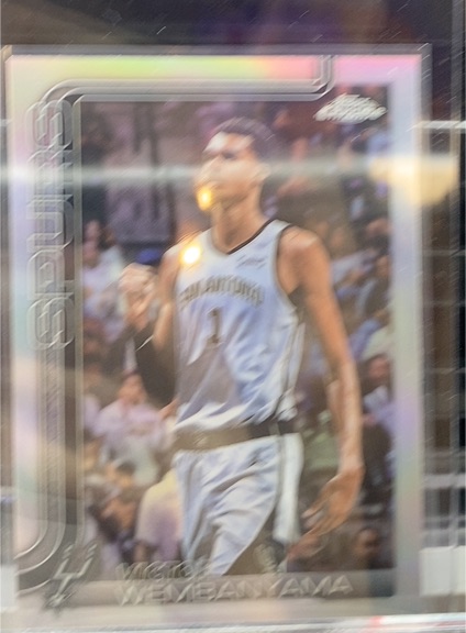 2025-26 Topps Chrome #221 Victor Wembanyama — front