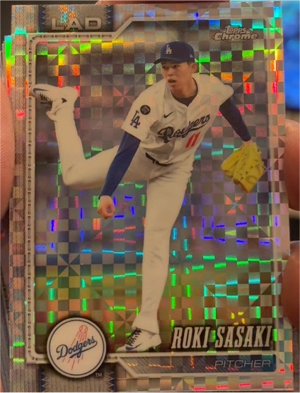 2026 Topps Chrome #199 Roki Sasaki — front