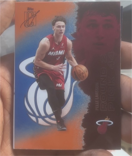 2025-26 Topps Signature Class #7 Pelle Larsson — front