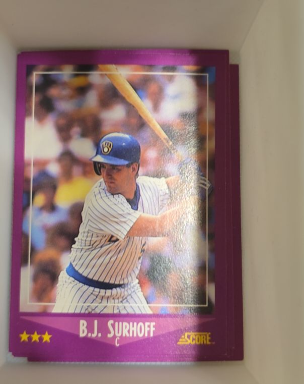1988 Score #22 B.J. Surhoff Milwaukee Brewers — front
