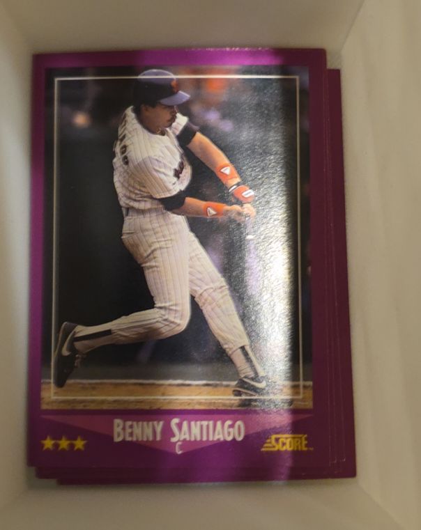 1988 Score #25 Benny Santiago — front