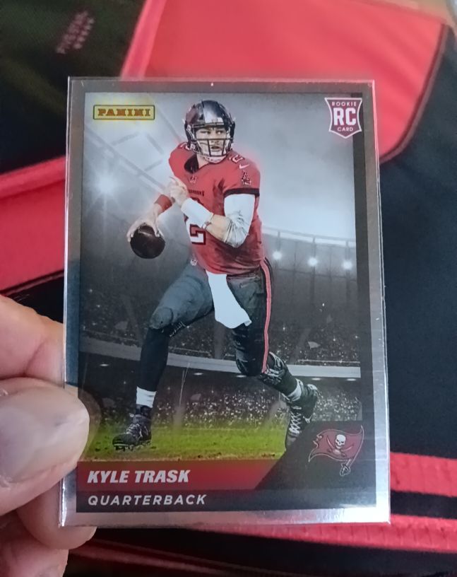 2021 Panini Sticker & Card Collection #95 Kyle Trask — front