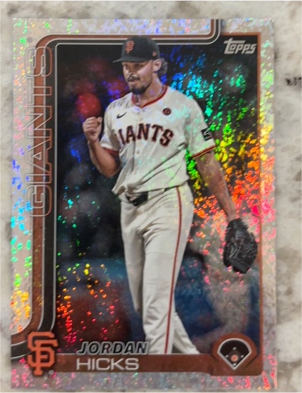 2025 Topps Series 2 #520 Jordan Hicks — front