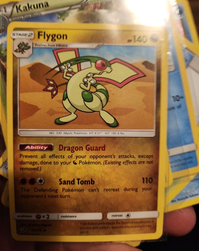 2018 Pokemon Dragon Majesty #39 Flygon — front