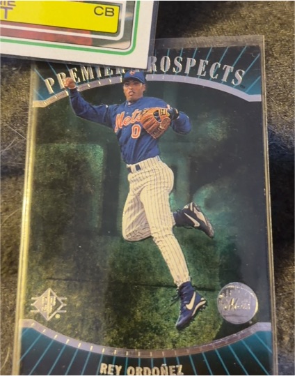 1996 SP Premier Prospects #1 Rey Ordonez — front