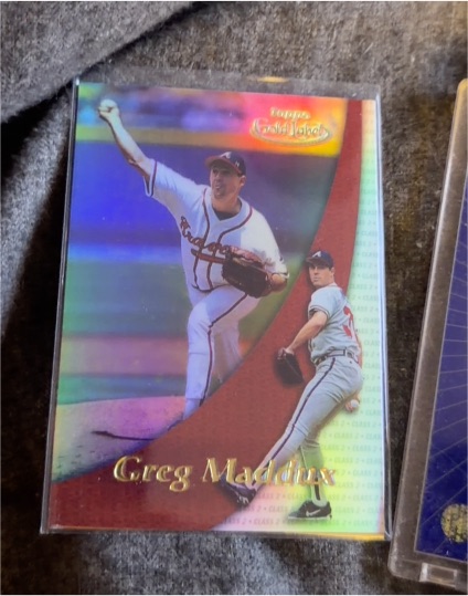 2000 Topps Gold Label #2 Greg Maddux — front
