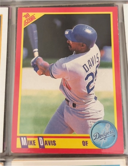 1990 Score #437 Mike Davis — front