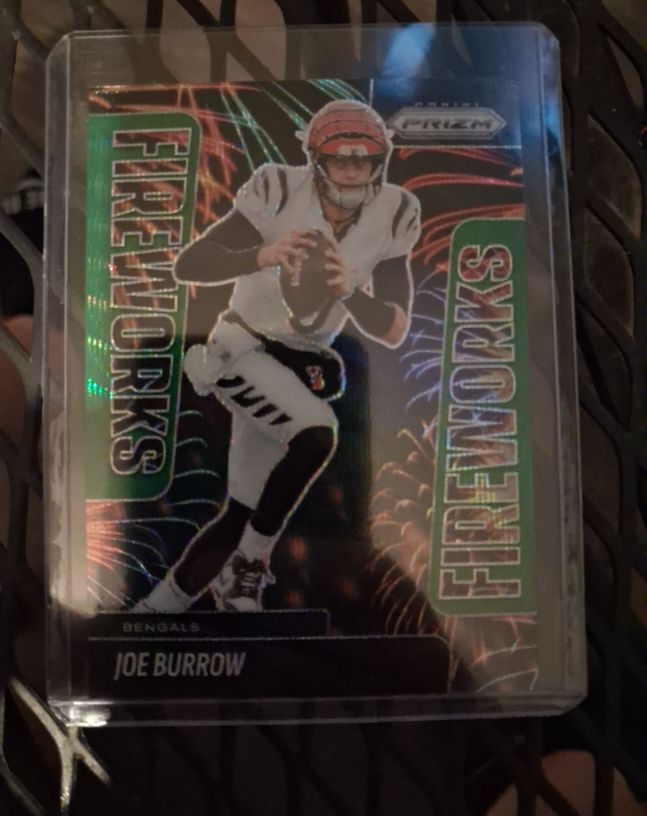 2025 Panini Prizm Fireworks #25 Joe Burrow — front