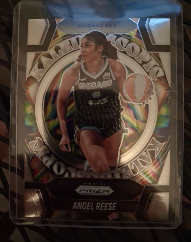 2025 Panini Prizm WNBA Kaleidoscopic #9 Angel Reese — front