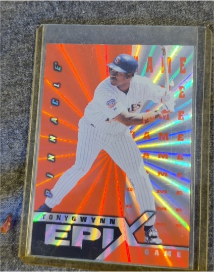 1997 Pinnacle Epix #E9 Tony Gwynn Orange Game — front