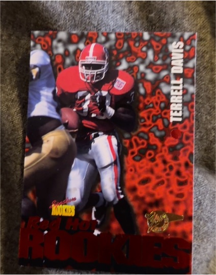 1995 Signature Rookies Fame and Fortune Red Hot Rookies #R3 Terrell Davis — front