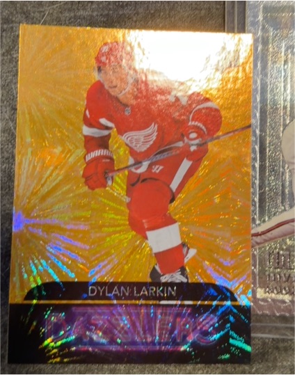 2020-21 Upper Deck Dazzlers #DZ-17 Dylan Larkin — front