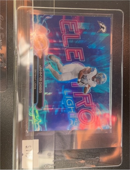 2025 Topps Resurgence #EL-13 Jahmyr Gibbs Electro Lights — front
