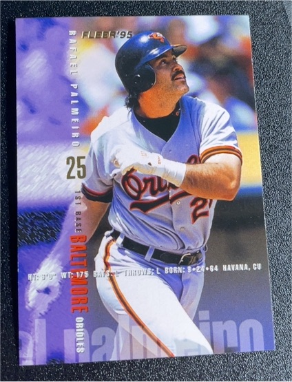 1995 Fleer #17 Rafael Palmeiro — front