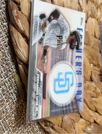 2023 Topps Series 2 Father's Day Patch #FD-FT Fernando Tatis Jr — front
