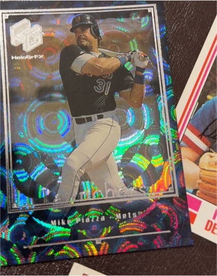 1999 Upper Deck HoloGrFX Launchers #L7 Mike Piazza — front