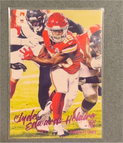 2020 Panini Chronicles Luminance #218 Clyde Edwards-Helaire — front
