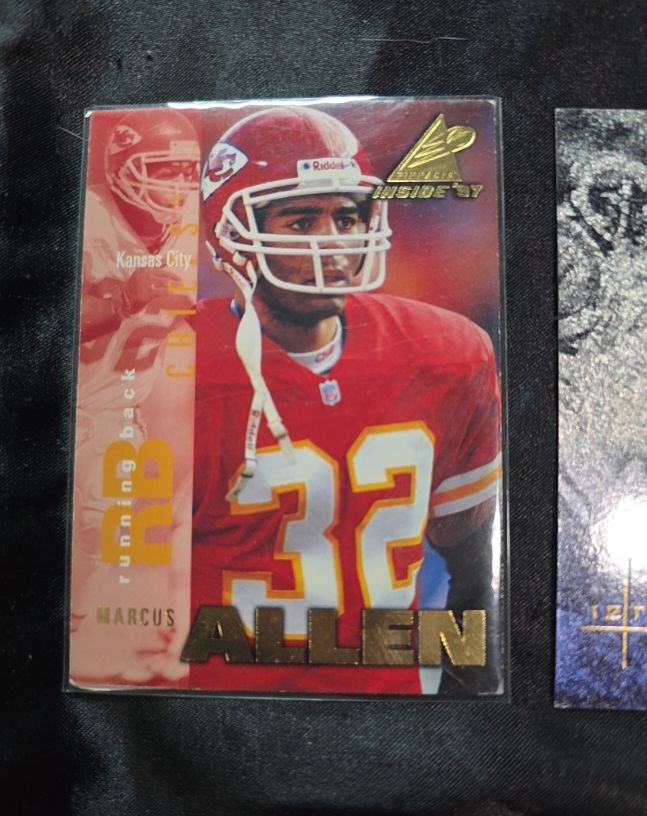 1997 Pinnacle Inside #21 Marcus Allen — front