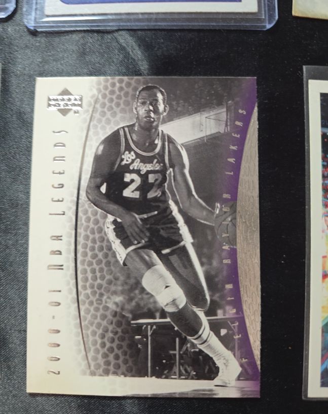 2000 Upper Deck NBA Legends #O1 Elgin Baylor — front