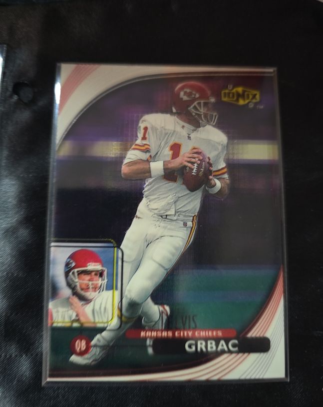 1999 UD Ionix #28 Elvis Grbac — front