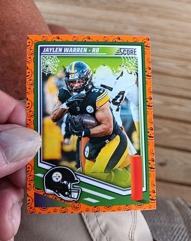 2025 Panini Score-A-Treat Pumpkin #225 Jaylen Warren — front
