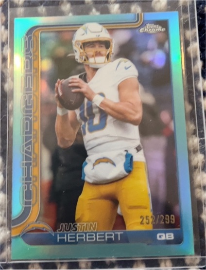 2025 Topps Chrome #158 Justin Herbert — front