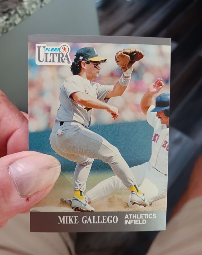 1991 Fleer Ultra #246 Mike Gallego — front